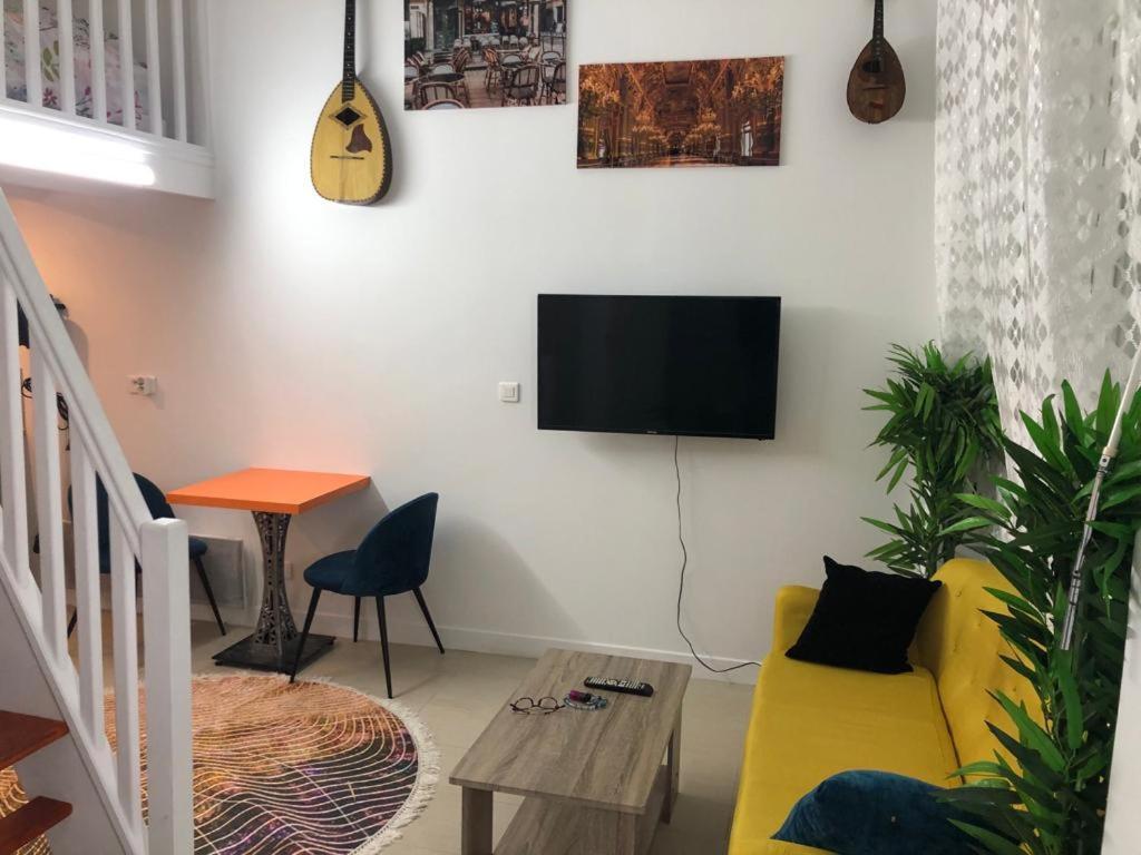 Studyo Cosy 400 Metre Sacre Ceour Apartamento Paris Exterior foto